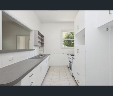 15 Murphy Street, Kennington, Vic 3550 - Photo 2