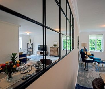 2 bedroom flat to rent - Photo 2