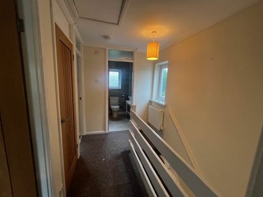 Oakridge, Cardiff, Thornhill - Photo 1