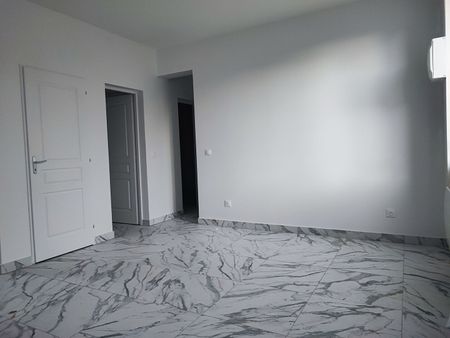 Appartement 3 pièces à louer en rez-de-chaussée - Réf 1047, - Photo 5