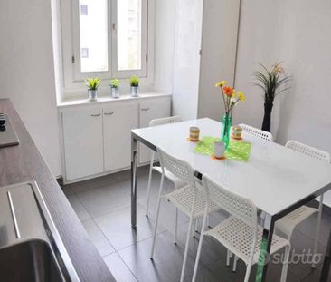Stanza in appartamento di 138 m² a Milano - Photo 2