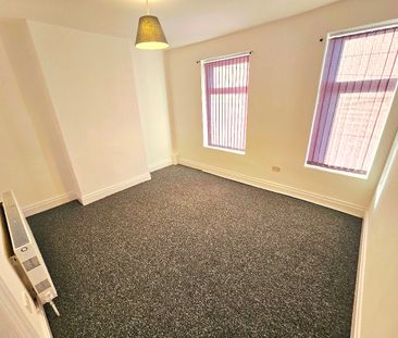 Albion Street, Old Trafford, Manchester, M16 - Photo 2