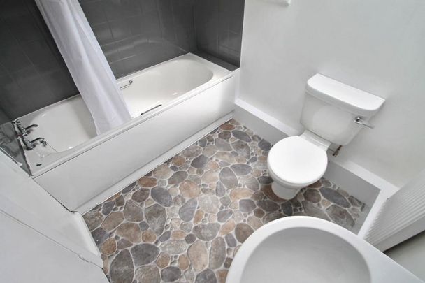 1 bedroom property to rent - Photo 1