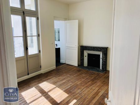 Location Appartement 4 pièces 118m² POITIERS 86000 - Photo 2