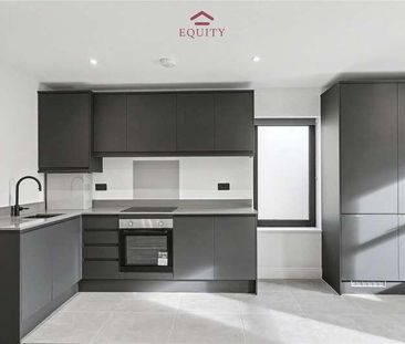 Bullsmoor Lane, Enfield, EN3 - Photo 5