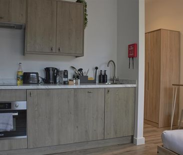 Bond Street, Bristol - Photo 6