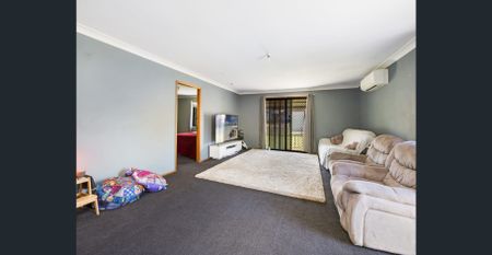 COASTAL COMFORT MEETS LAKESIDE LIFESTYLE - Photo 3