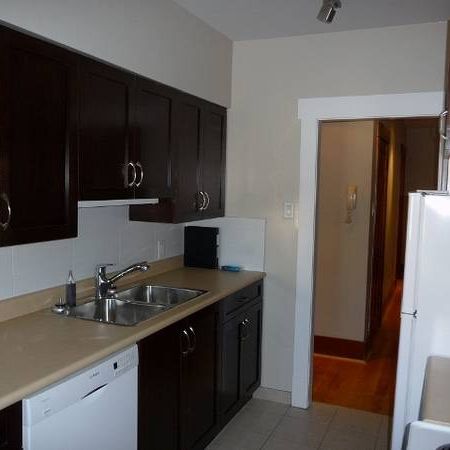 2 bedroom Fairview - Photo 3