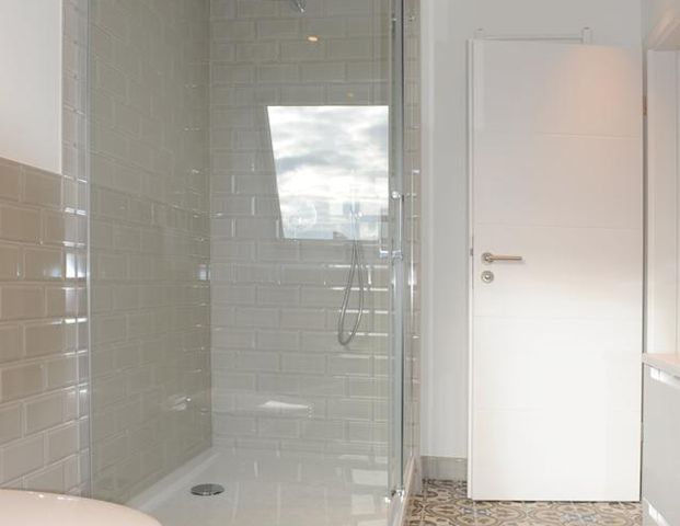 Erstbezug nach Komplettrenovierung!! Wunderschöne DG-Wohnung in toller grüner Lage/Nordvorstadt - Foto 1