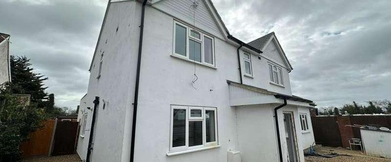 Slough, Berkshire, SL3 - Photo 1