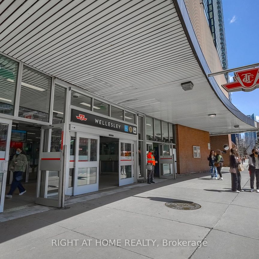 50 Wellesley Street E #LPH-10 - Photo 1