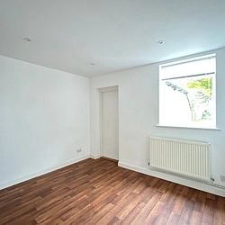 Thorne Hill, Ramsgate, CT12 5DT, Kent - Photo 3