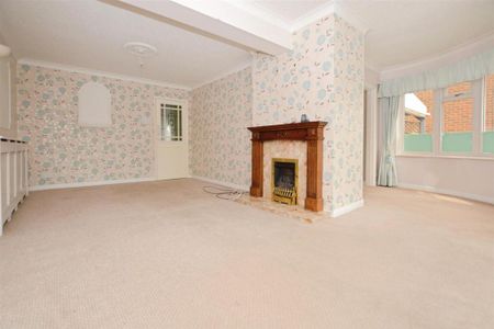 3 bedroom semi-detached house to rent - Photo 4