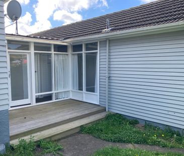 21B Miranda Street, Cannons Creek - Photo 2