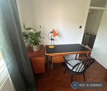 1 bedroom in a flat share to rent - Photo 3