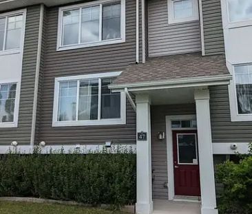 2 Master bedroom Townhouse NON SMOKING - Quiet, Family friendly, Upgraded | 47 - 5203 149 Avenue Northwest, Edmonton - Photo 1