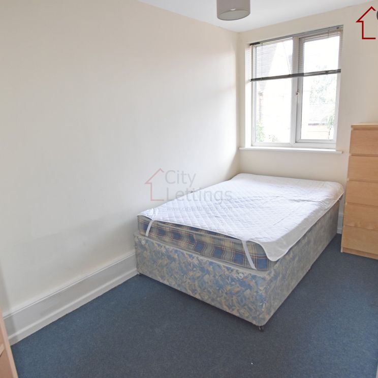 4 Bedroom Flat - Photo 1