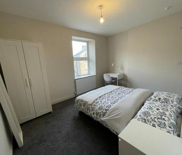 3 bedroom private hall to rent - Photo 4