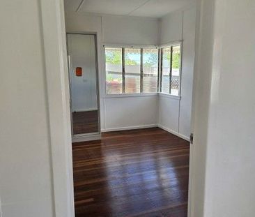 Renovated house with elevated position - Photo 1