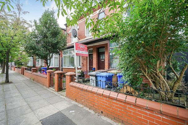 Room in a Shared House, Seaford Road, M6 - Photo 1