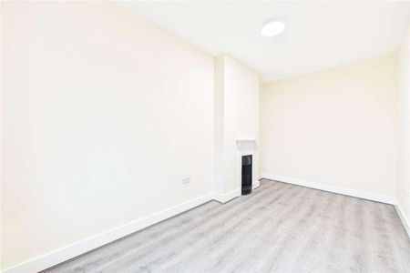 Newbury House, Andover Road, Newbury, Berkshire, RG14 - Photo 3