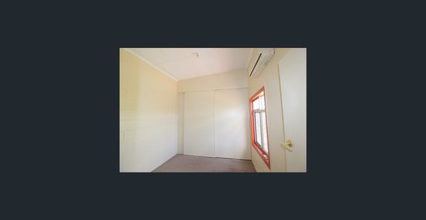 Parkside Pretty - Photo 1