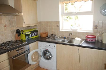 2 bedroom apartment to rent - Photo 4