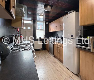 7 Bedroom Mid Terraced House for rent in Brudenell Avenue - Photo 4