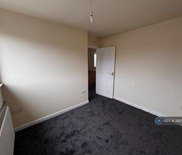 3 bedroom detached house to rent - Photo 3