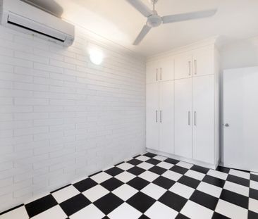 SPACIOUS 2-BEDROOM UNIT WITH DOUBLE COURTYARD & SIDE ACCESS - Photo 3