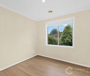 Beautiful 4 Bedroom Family Home!! - Photo 2