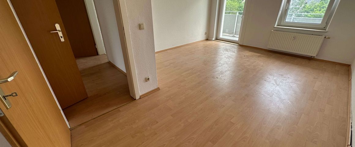 3.. OG + großer Balkon - WG-gerecht - 1. Monat kaltmietfrei - Photo 1