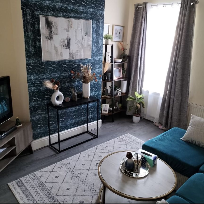 2 Bed Terraced House, Somerset Road, CV1 - Photo 1