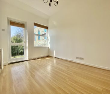 Midanbury Lane, Southampton - Photo 6