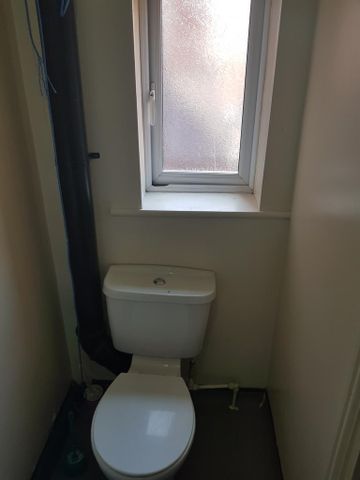 6 bedroom flat to rent - Photo 5