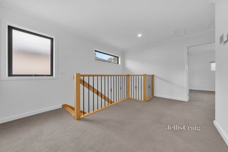 4/33 Thompson Street, Glen Waverley - Photo 4