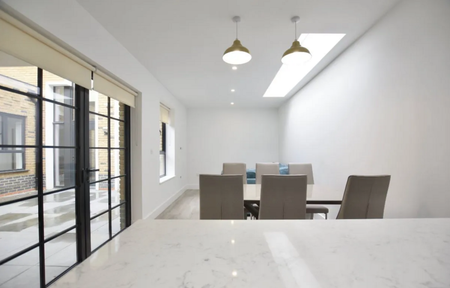 3 bedroom flat to rent - Photo 4