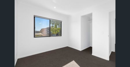 Sophisticated Family Living with Panoramic Brisbane CBD Views - Photo 3