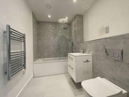 Obelisk House, Obelisk Way, Camberley, GU15 - Photo 3