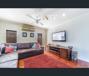 54 Lambros Drive, Benowa, Qld 4217 - Photo 5