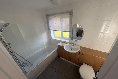 2 Bedroom Semi Detached To Let - Photo 4