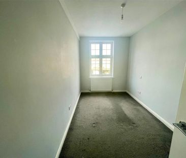 3 bedroom apartment to rent - Photo 3