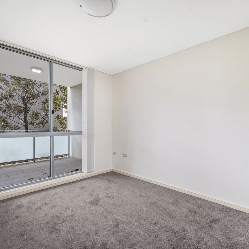 1 bedroom apartment - 25% below market rent - Photo 1