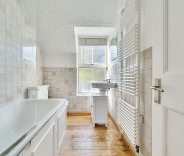 2 bedroom semi-detached house to rent - Photo 2