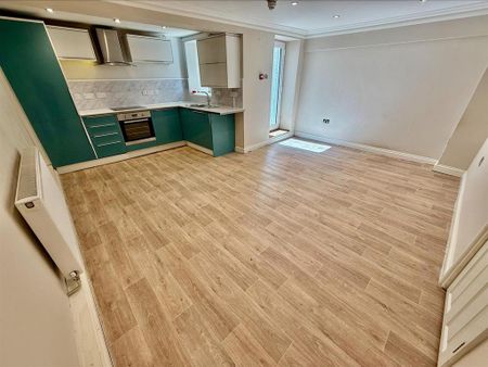 1 bedroom ground floor flat to rent - Photo 2