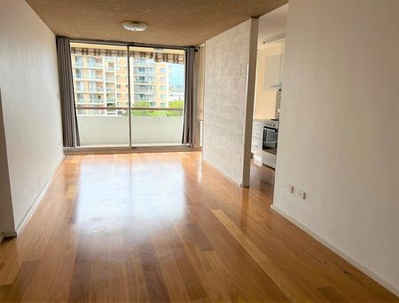 2 Bedroom unit in Bankstown - WALKING DISTANCE TO ALL! - Photo 5