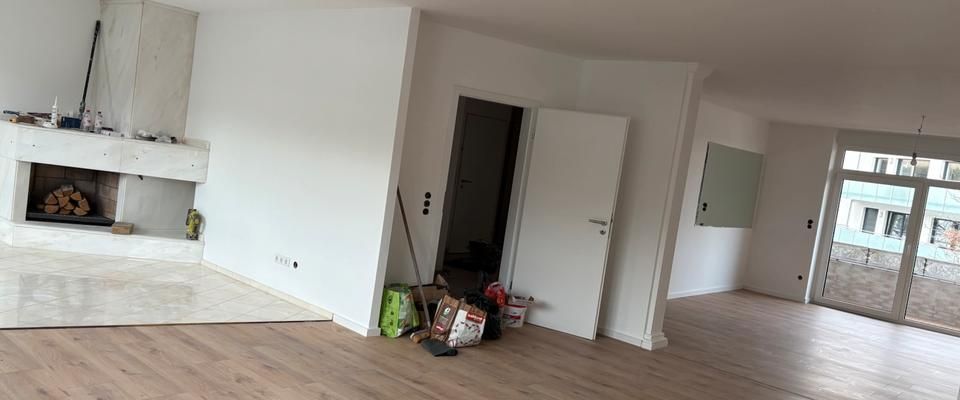Kernsanierte 5 Zimmer Maisonette 148 m2. Unterhalb Ständeplatz - Photo 1