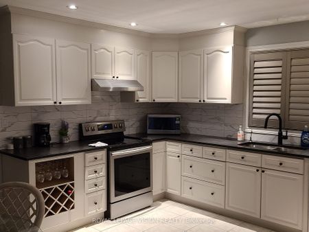 For Lease - 8001 Woodsview Crescent, Niagara Falls, Ontario - Photo 5
