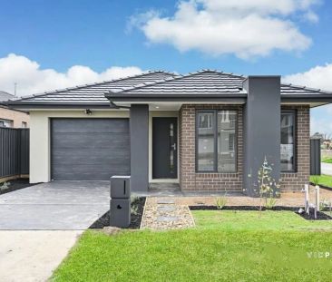58 Fairground Promenade, Berwick VIC 3806 - Photo 1