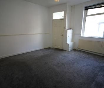 Chancery Lane, Shaw, OL2 - Photo 2